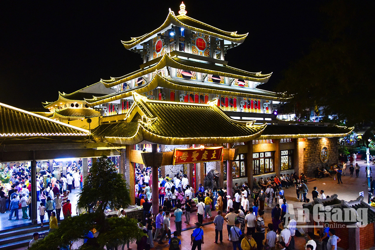 Miếu bà Chúa Xứ