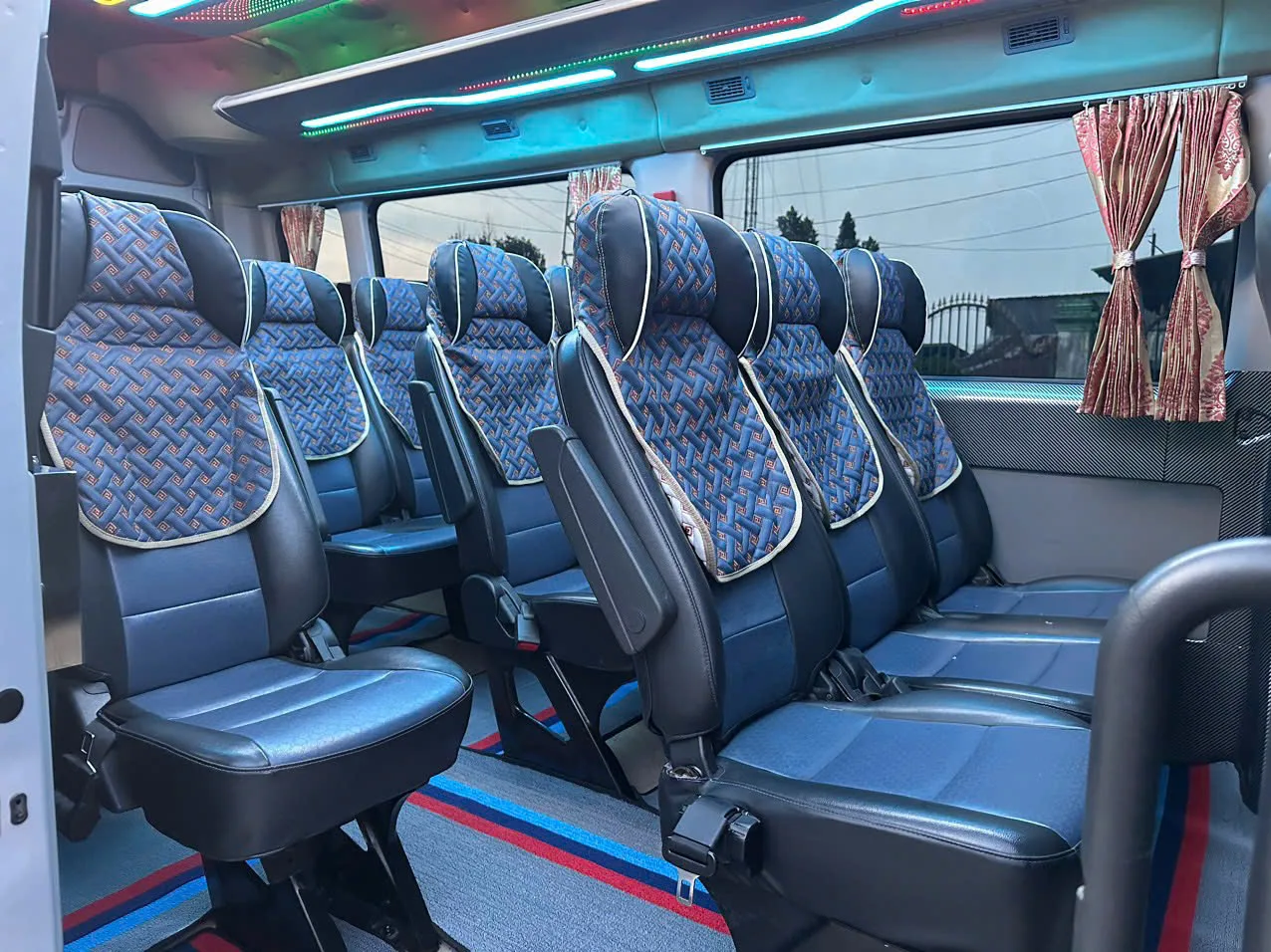 Nội thất xe 16 chỗ