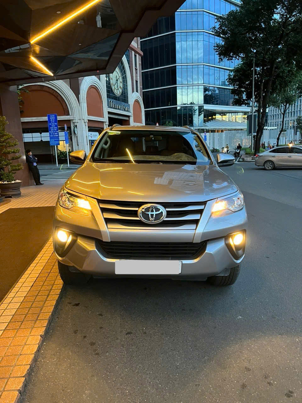 Thuê xe 7 chỗ fortuner