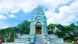Thuê xe 7 chỗ đi Sóc Trăng
