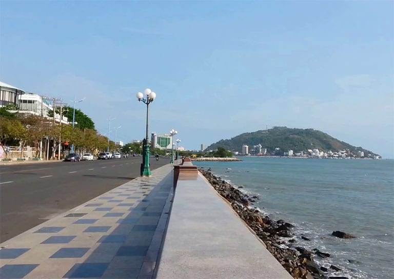 Thuê xe đi Bãi trước Vũng Tàu từ Sài Gòn