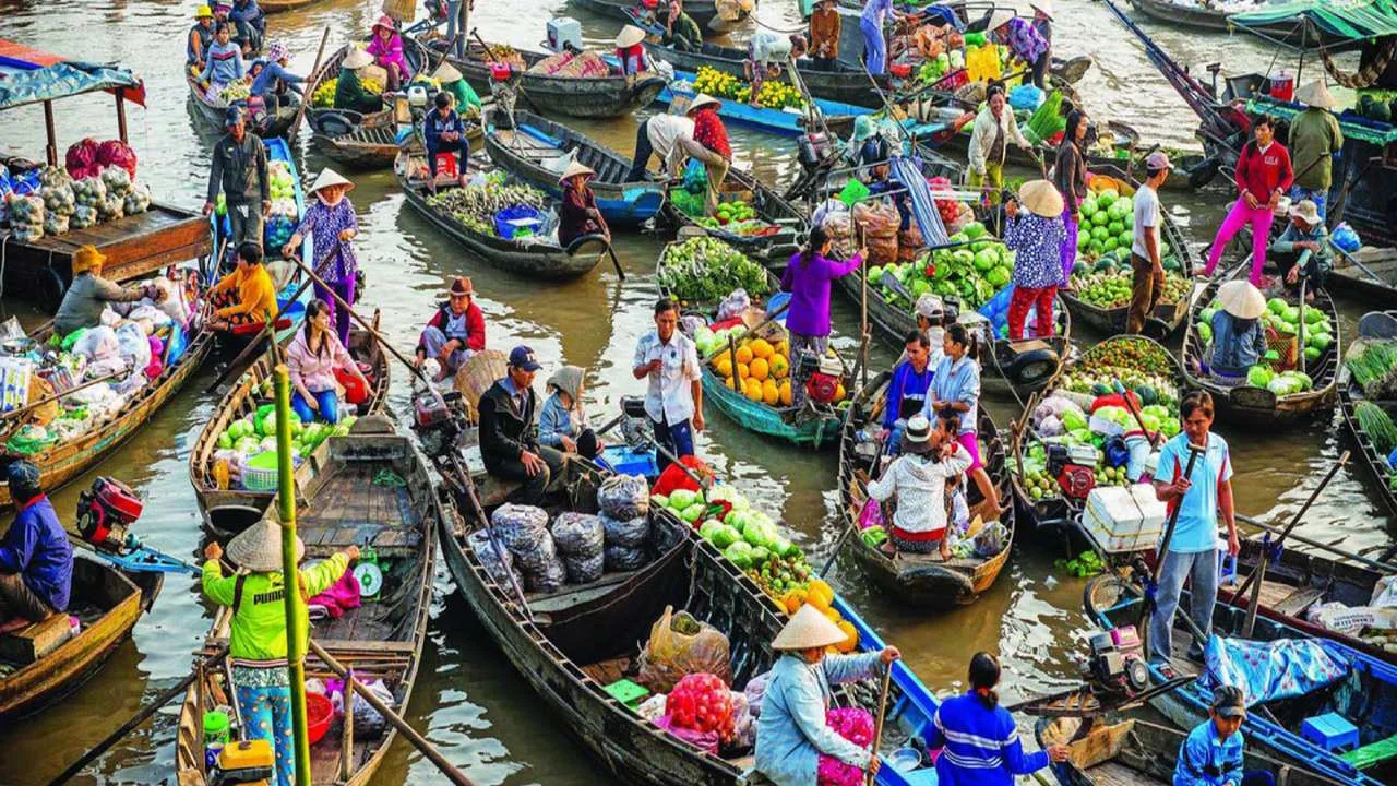 chợ nổi Cái Bè