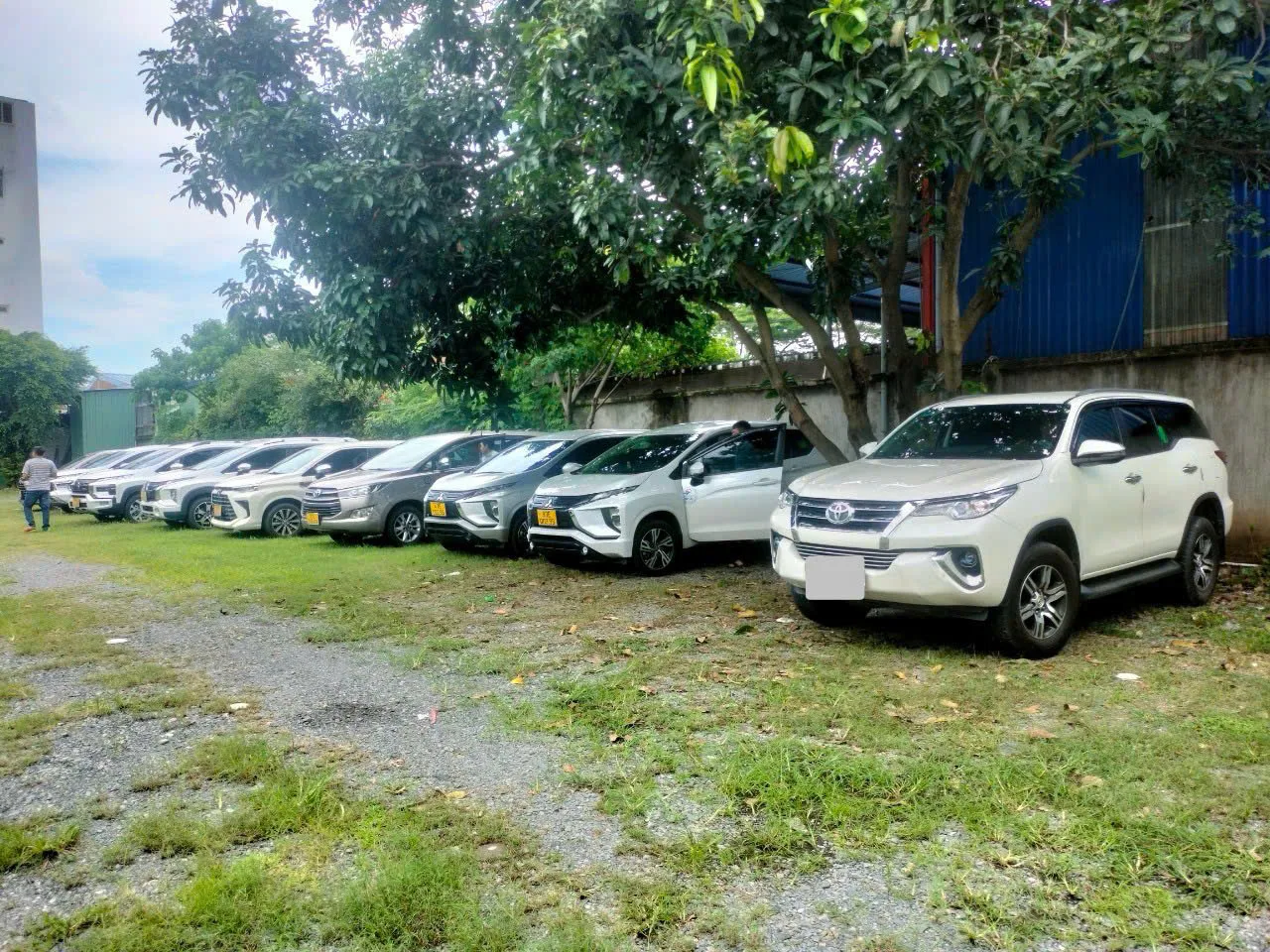 Thuê xe 7 chỗ có tài xế