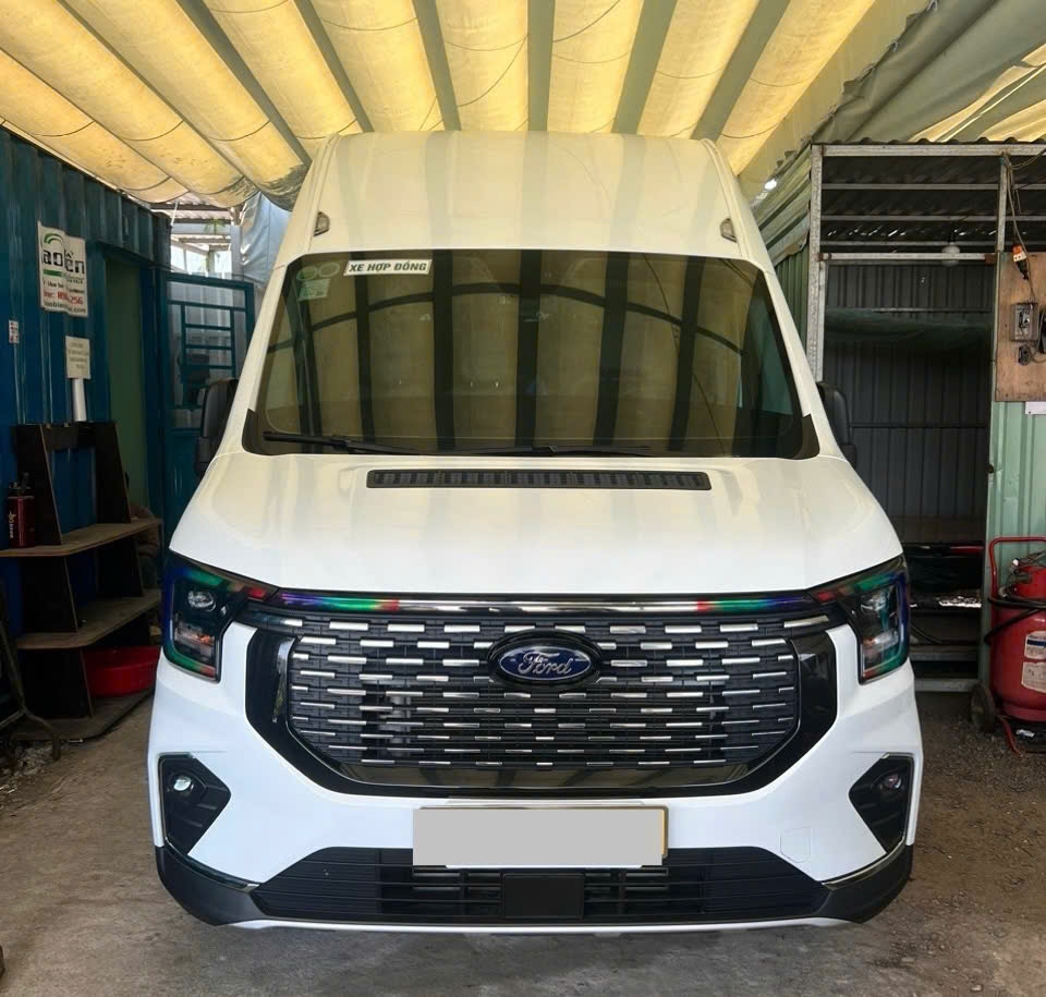 Thuê xe 16 chỗ ford transit đi Vũng tàu có tài xế lái