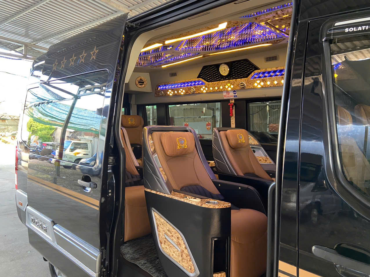 Thuê xe Limousine Cần Thơ