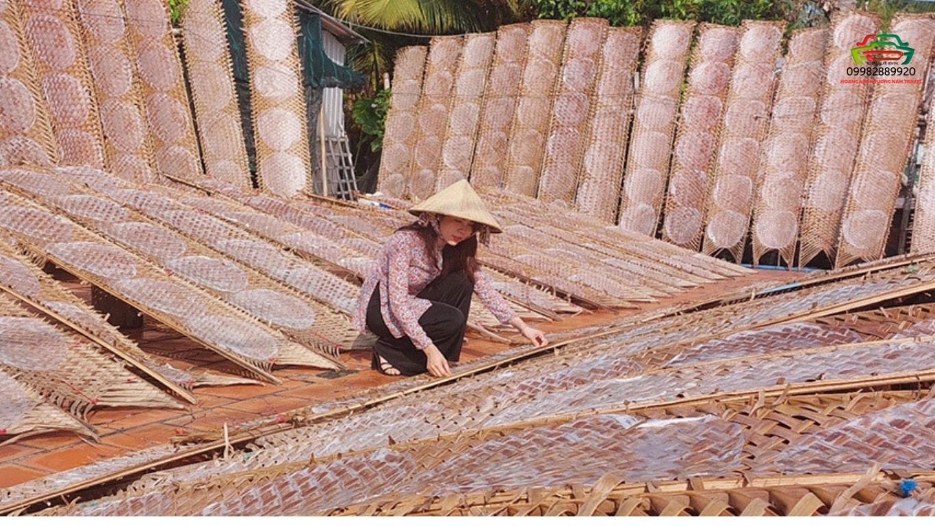 Làng nghề bánh tráng phơi sương Trảng Bàng