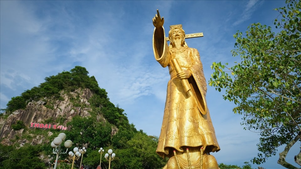 Núi Sập – Biểu tượng của Thoại Sơn