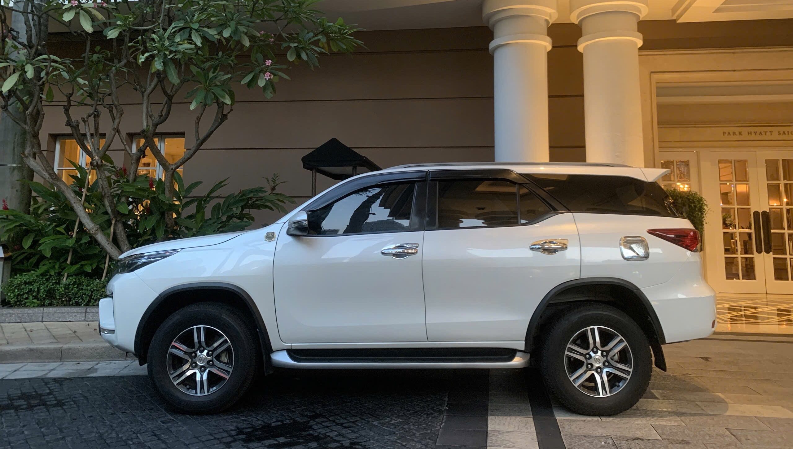 Thuê xe 7 chỗ đi Định Quán