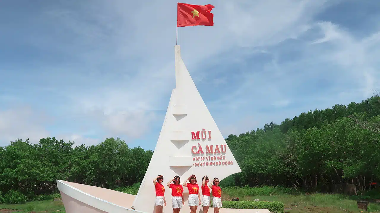 Cột Mốc Tọa Độ Đất Mũi