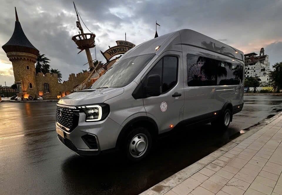 giá thuê xe 16 chỗ 1 ngày TpHCM