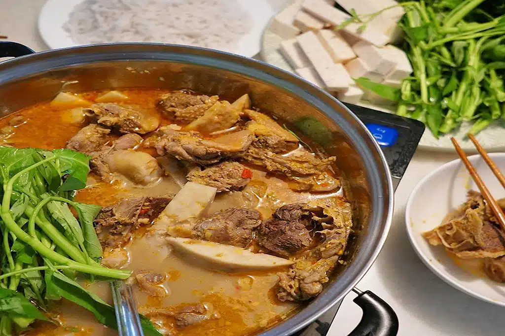 Lẩu vịt nấu chao Thành Giao