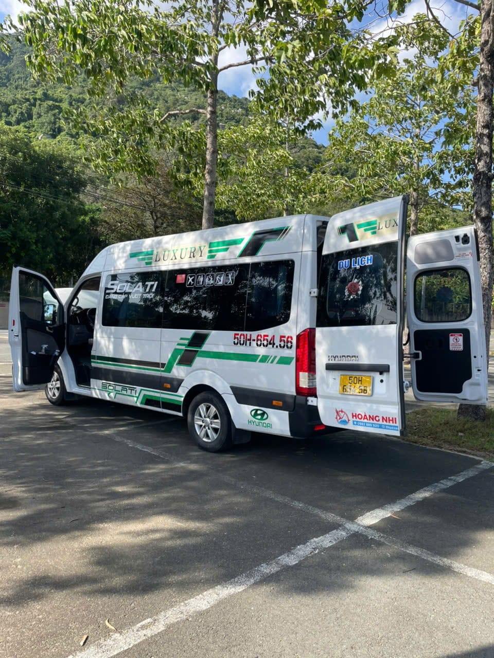 Thuê xe du lịch Hoàng Nhi